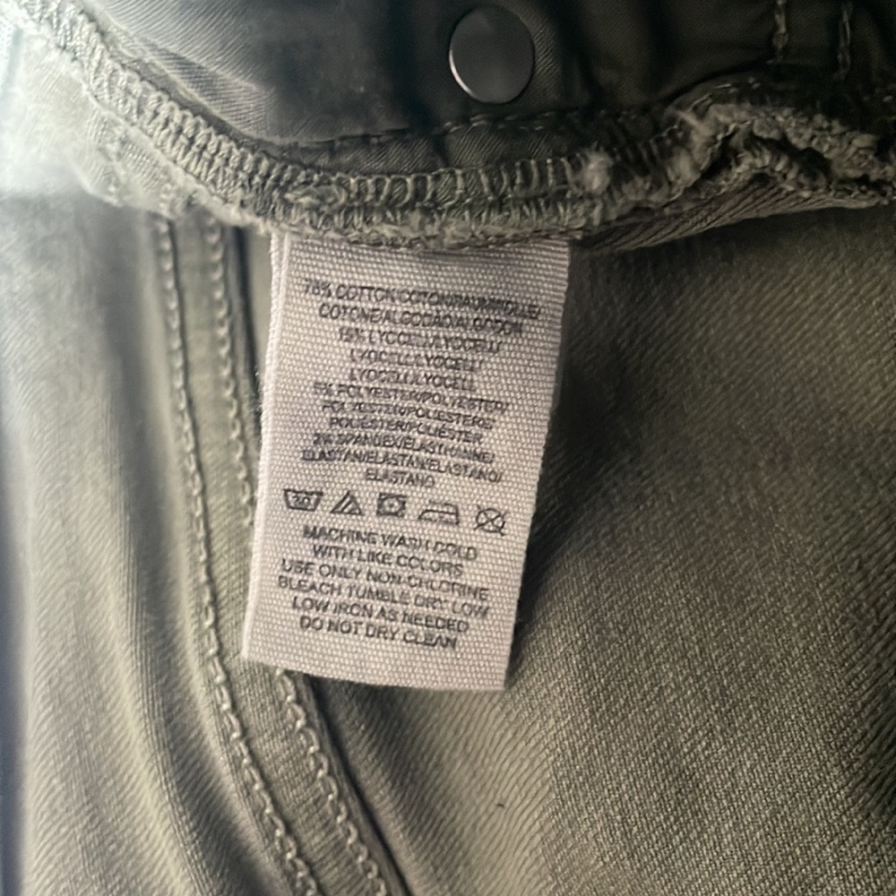 002: FREE PEOPLE green cropped skinny jeans with ripped knees Women’s size 26 - Picture 7 of 8